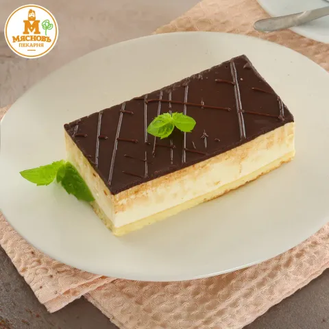 Пирожное Птичка шоколадная 120г, кондитерская витрина
