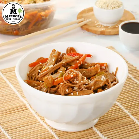 Лапша гречневая с уткой и соусом терияки