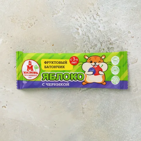 Батончик фруктовый яблочный с черникой МясновЪ ВКУСНЯШКА для детского питания 25г