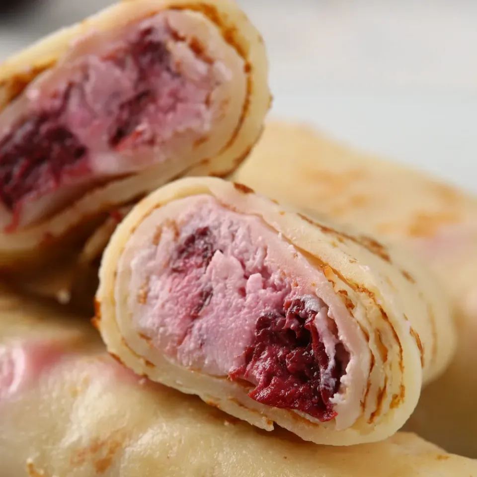 Блинчики с творогом и вишней