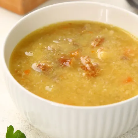 Суп гороховый с копчеными ребрышками