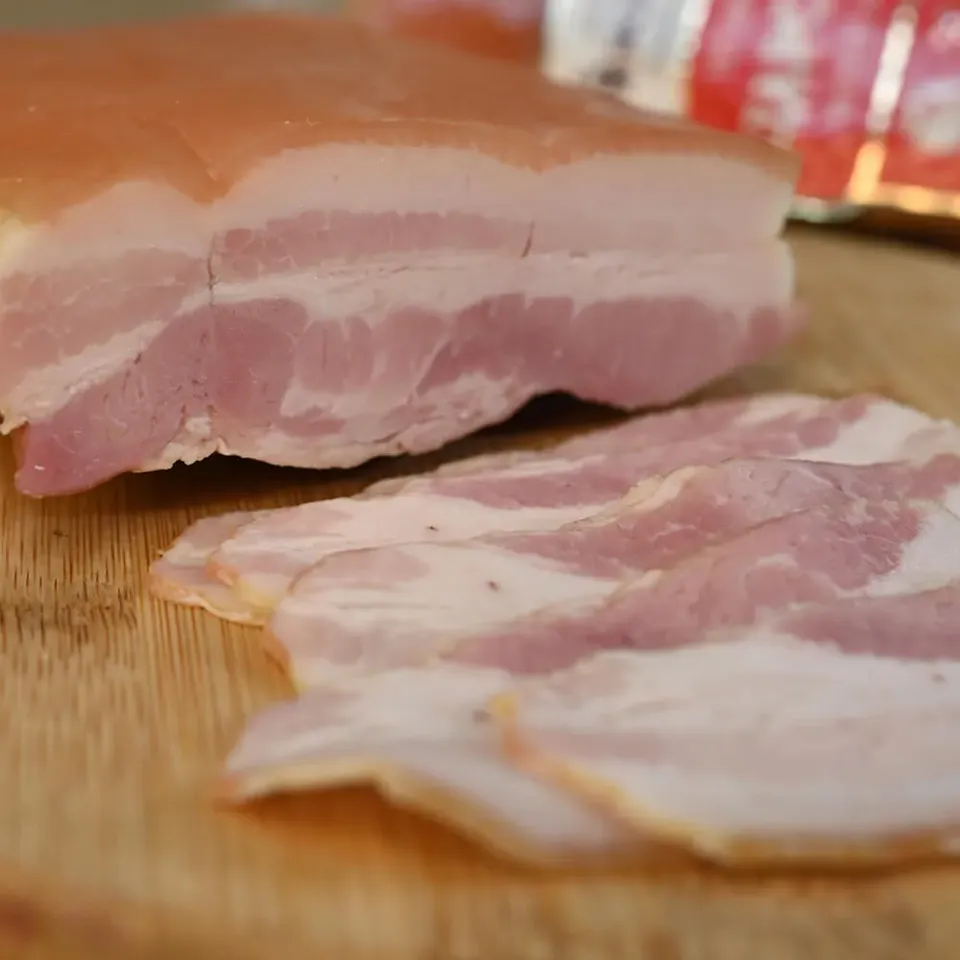 Грудинка МясновЪ По-Царски варёно-копчёная