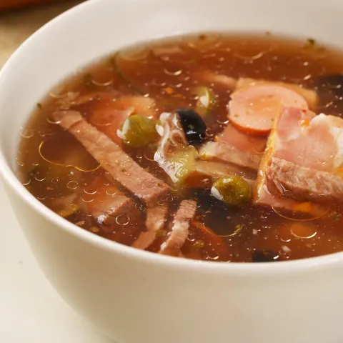 Солянка мясная с говядиной и языком