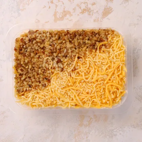Салат с курицей, сыром Чеддер и грецким орехом семейная упаковка 3 порции