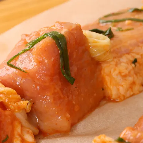 Шашлык из окорока с пекинской капустой Кимчи гриль