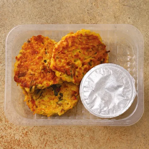 Драники из картофеля с грибами и соусом Цезарь