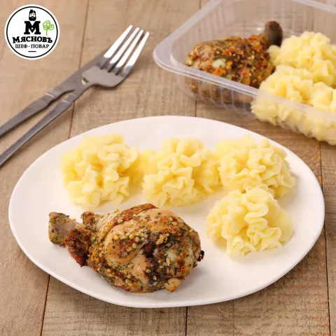 Куриные ножки Песто с картофельным пюре