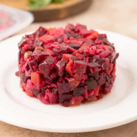Салат Винегрет с маринованной капустой