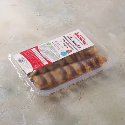 Блинчики с карамелью и бананом под шоколадным соусом МясновЪ ВКУСНЯШКА