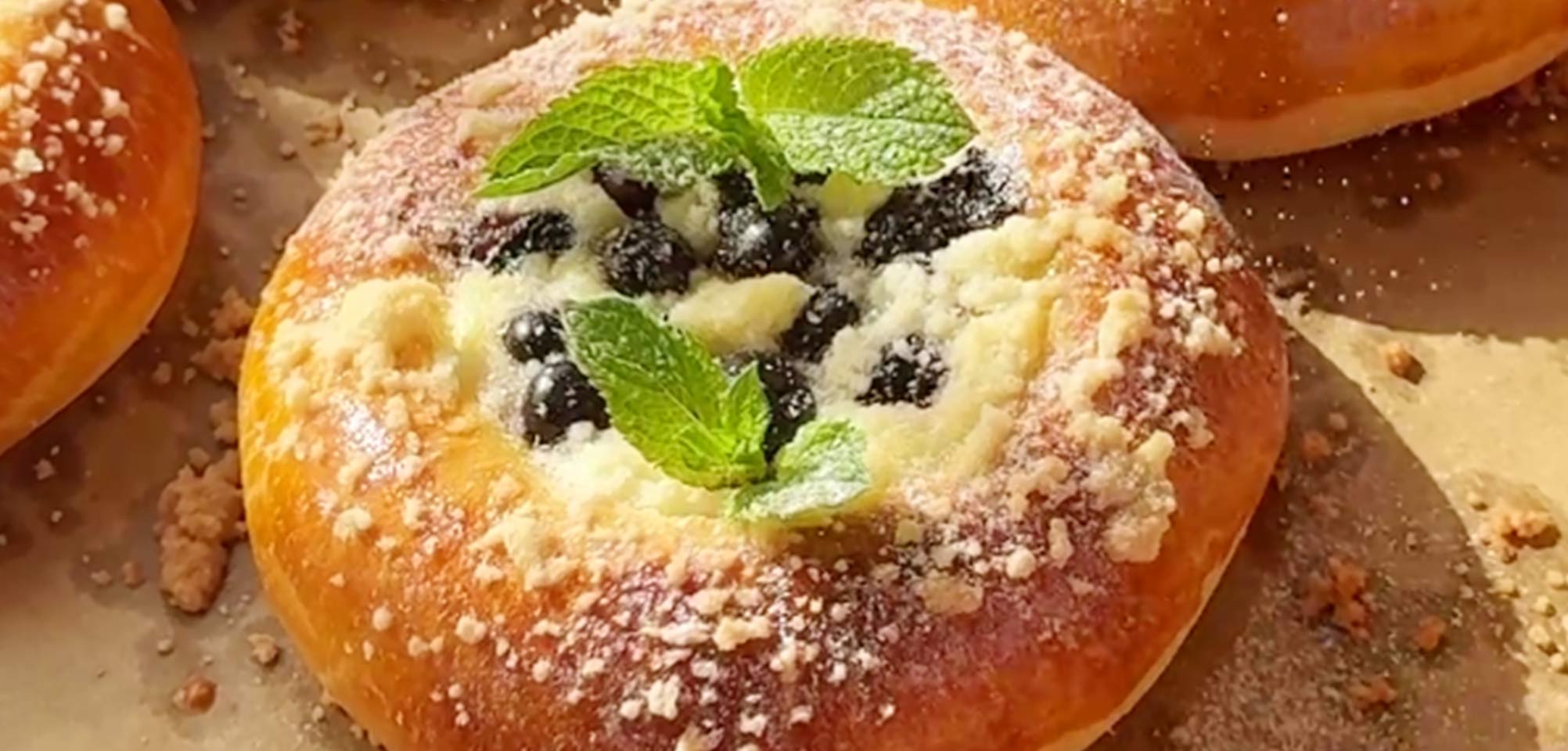 Ватрушки с голубикой