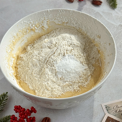 Добавьте соль и сахар по вкусу.