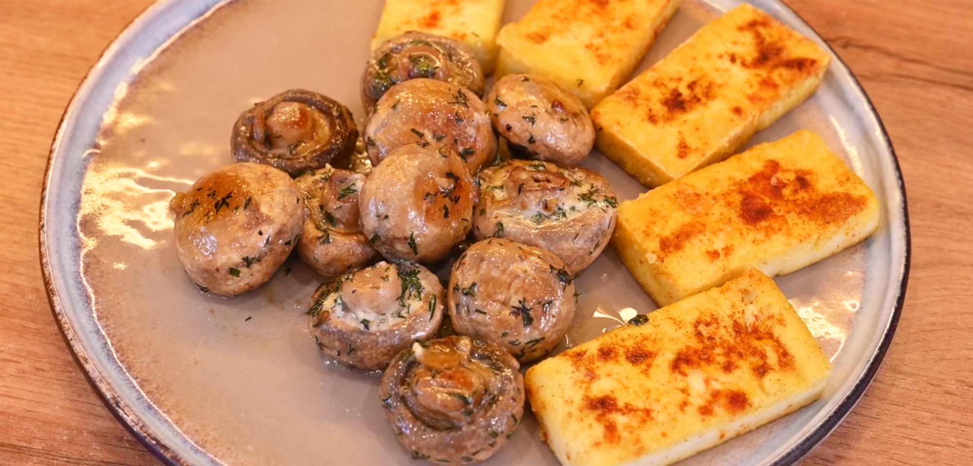 Жареный тофу с шампиньонами в постном маринаде