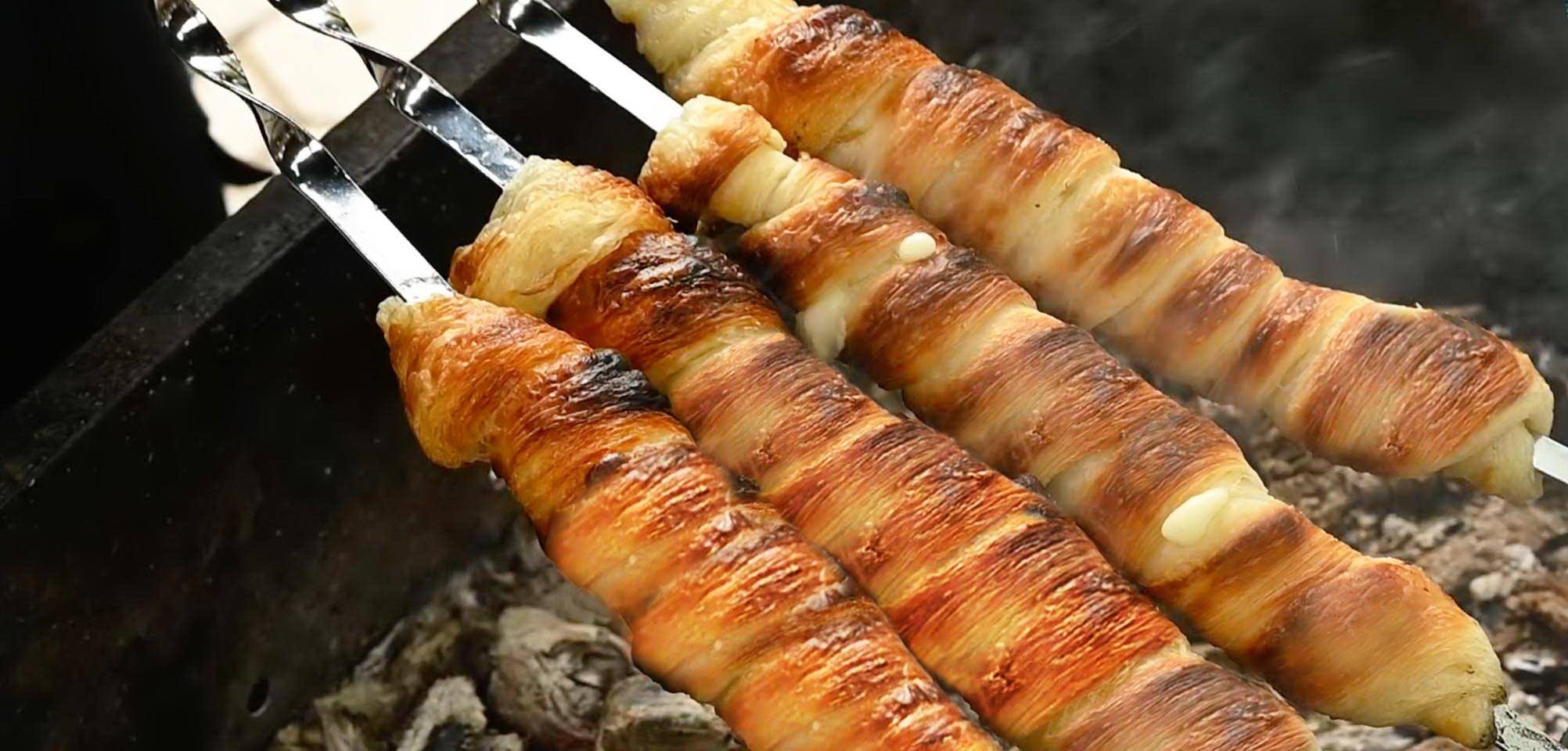 Жареный Сулугуни в слоёном тесте